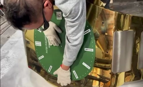 Luxury Heritage Table (Green Dial)